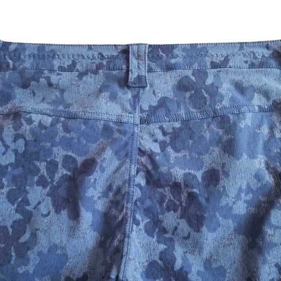 Eddie Bauer Women’s Blue Nylon Spandex Patterned Lightweight Cargo Shorts Sz. 10 - Picture 7 of 11